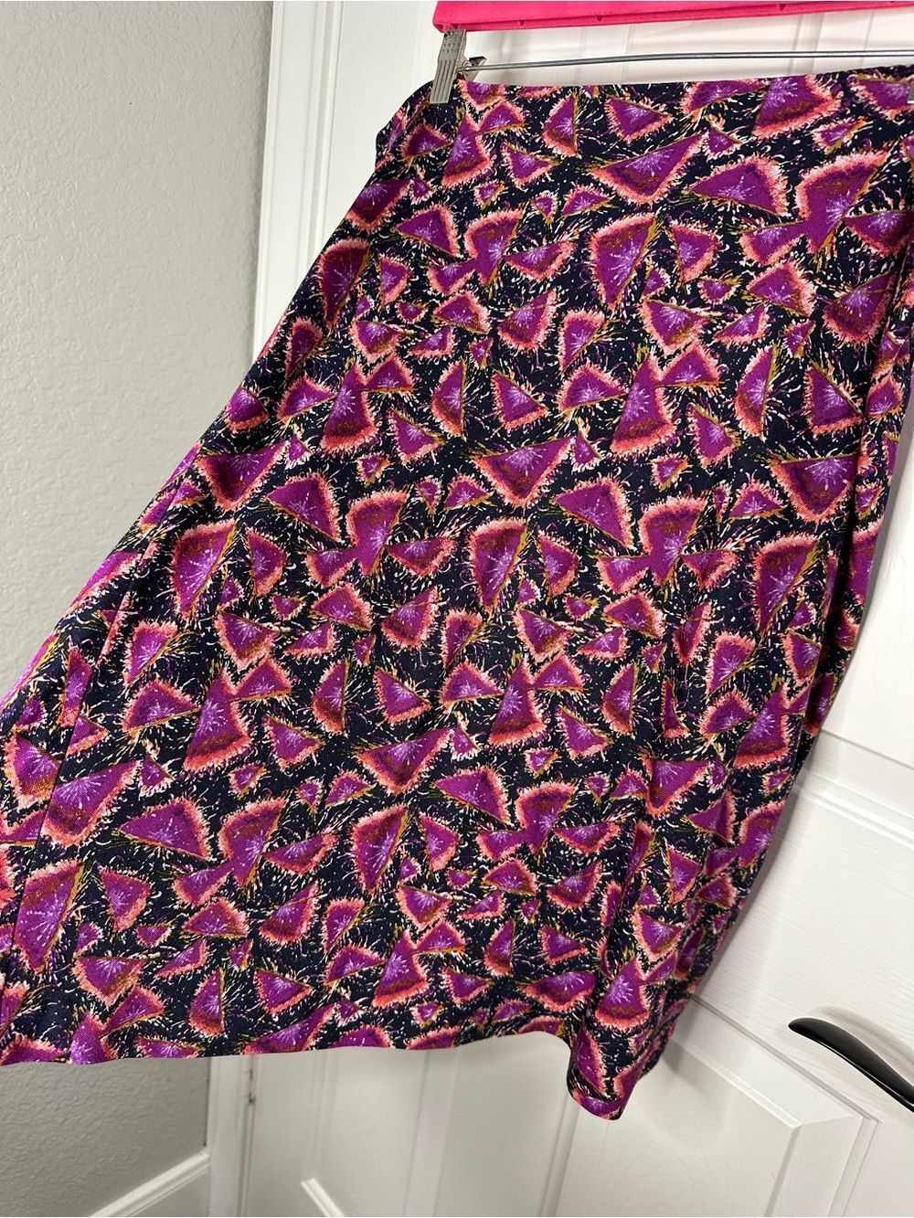 VTG Diane Von Furstenburg Navy Blue Magenta Floral Midi Skirt Boho Chic Office - Picture 3 of 5
